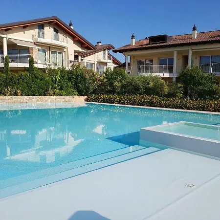 Sky Garda View Appartamento Sirmione